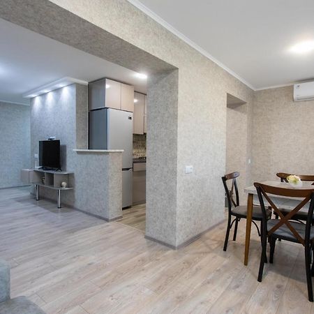 Ninia'S Apartment Κουτάισι Εξωτερικό φωτογραφία