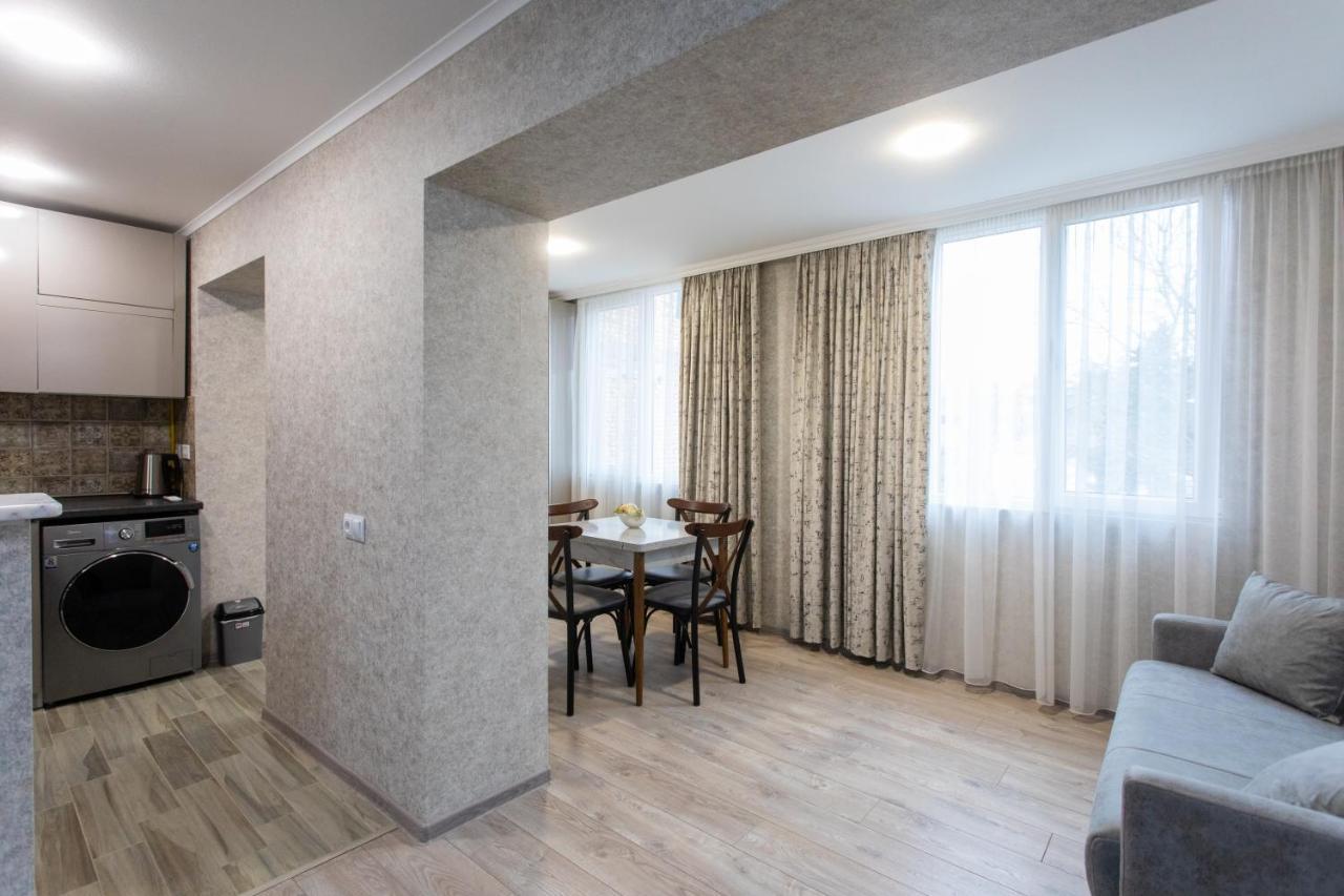 Ninia'S Apartment Κουτάισι Εξωτερικό φωτογραφία