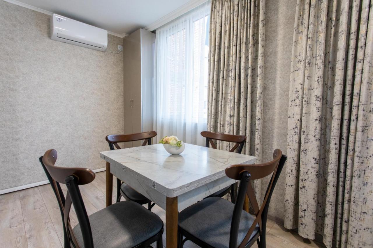Ninia'S Apartment Κουτάισι Εξωτερικό φωτογραφία