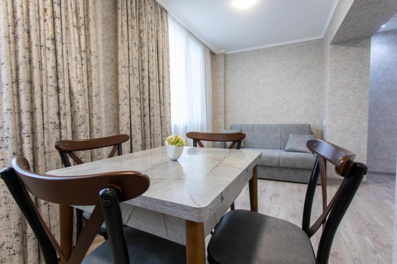 Ninia'S Apartment Κουτάισι Εξωτερικό φωτογραφία