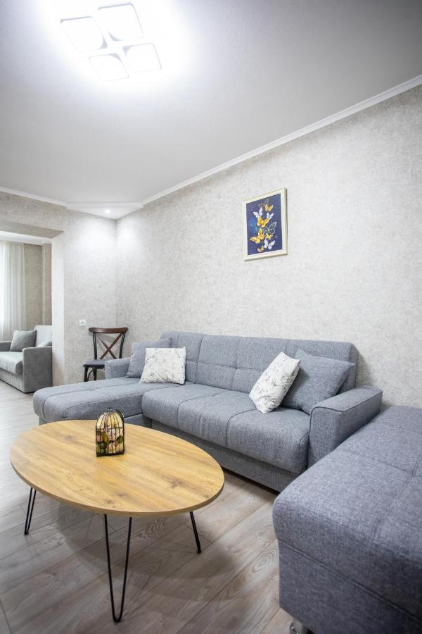 Ninia'S Apartment Κουτάισι Εξωτερικό φωτογραφία